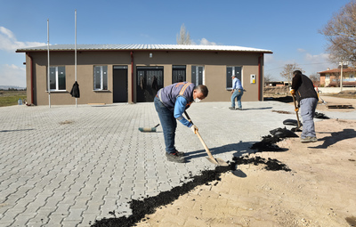KIRSAL MAHALLELERE HİZMET DEVAM EDİYOR